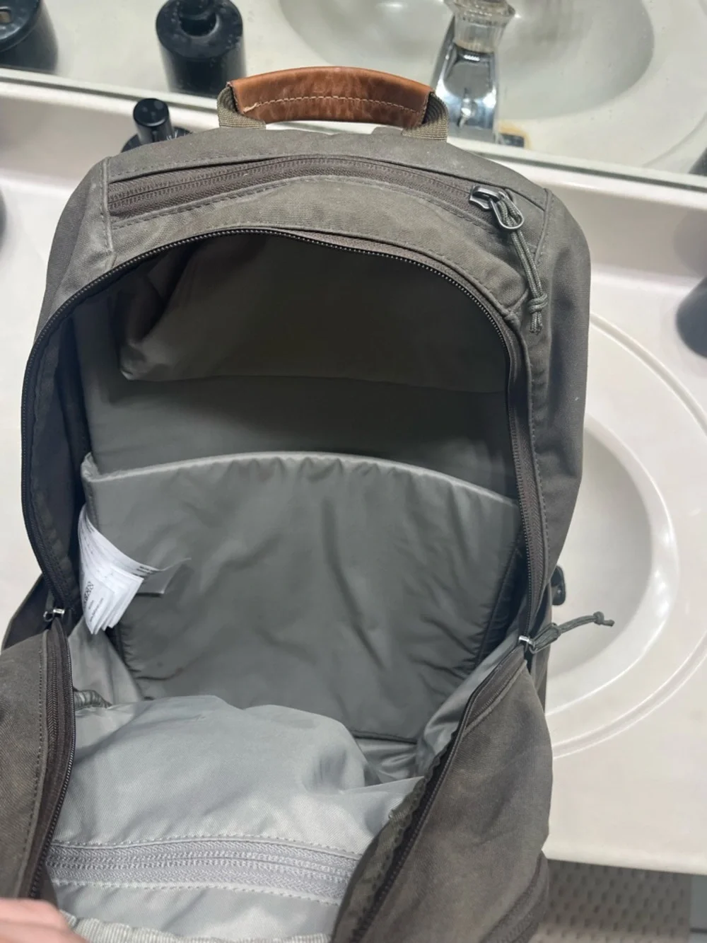 Fjallraven olive green backpack - Picture 4 of 4